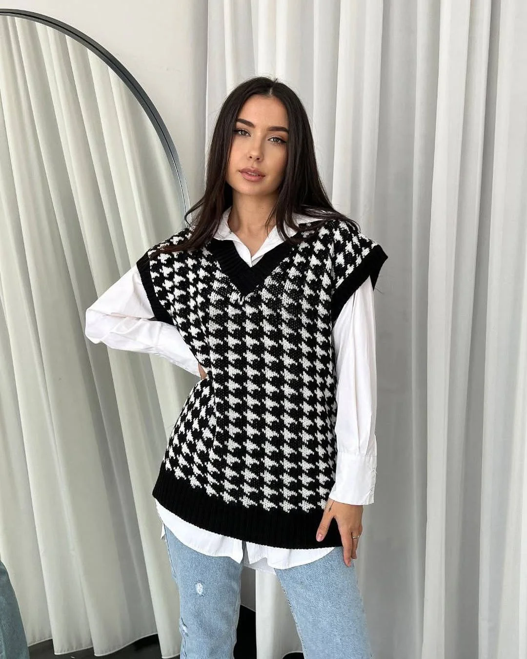 fall outfits with vests 2026 The Houndstooth Sweater Vest That Brings Personality to Basics