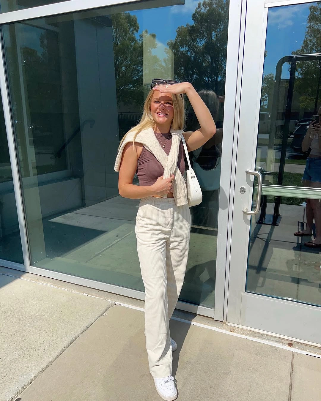 fall travel outfits 2026 Light Layers That Transition Beautifully Into Fall