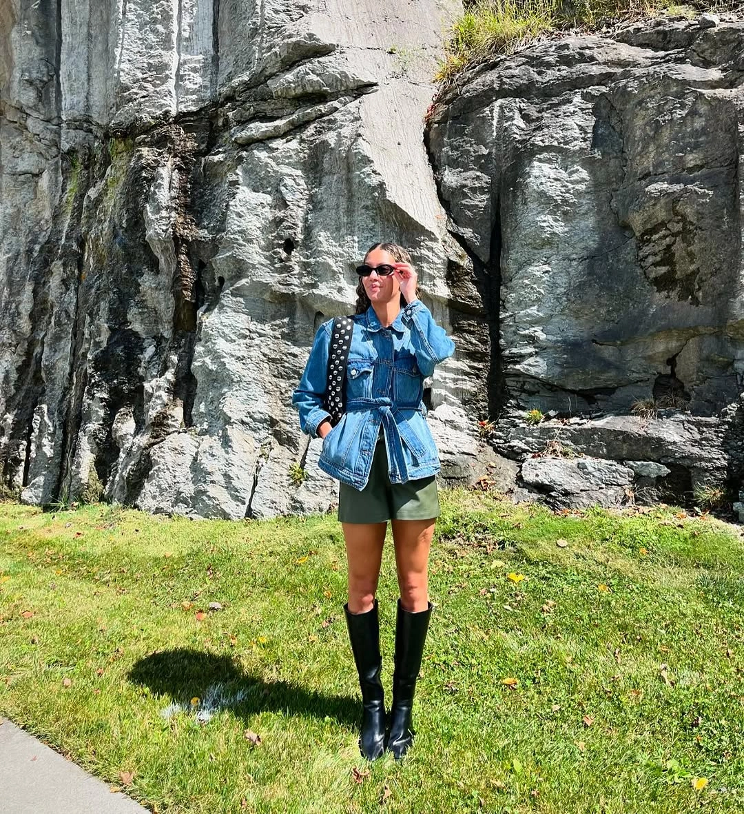 fall travel outfits 2026 Denim Jackets That Work Beyond the City