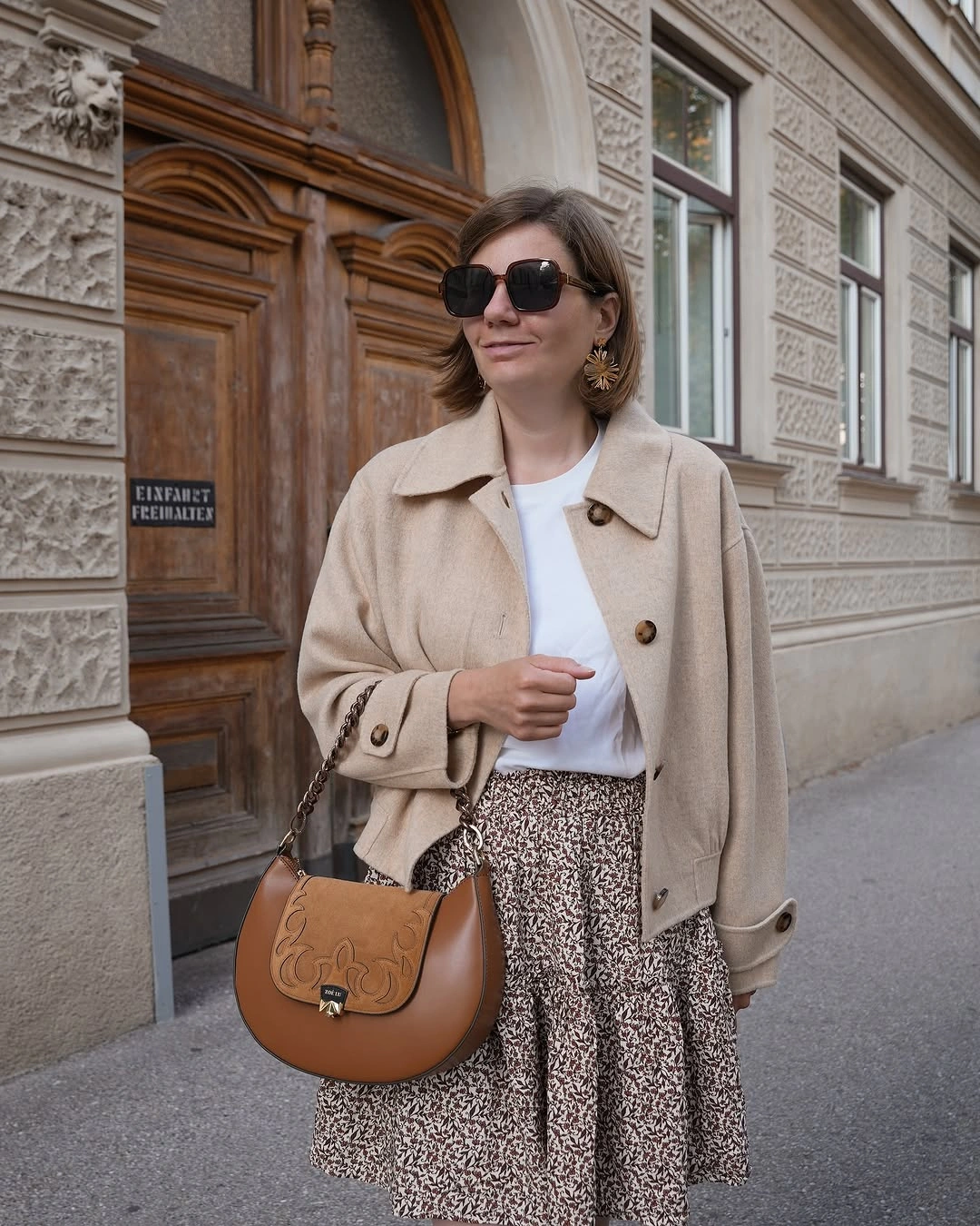 fall travel outfits 2026 Feminine Layers That Travel Beautifully