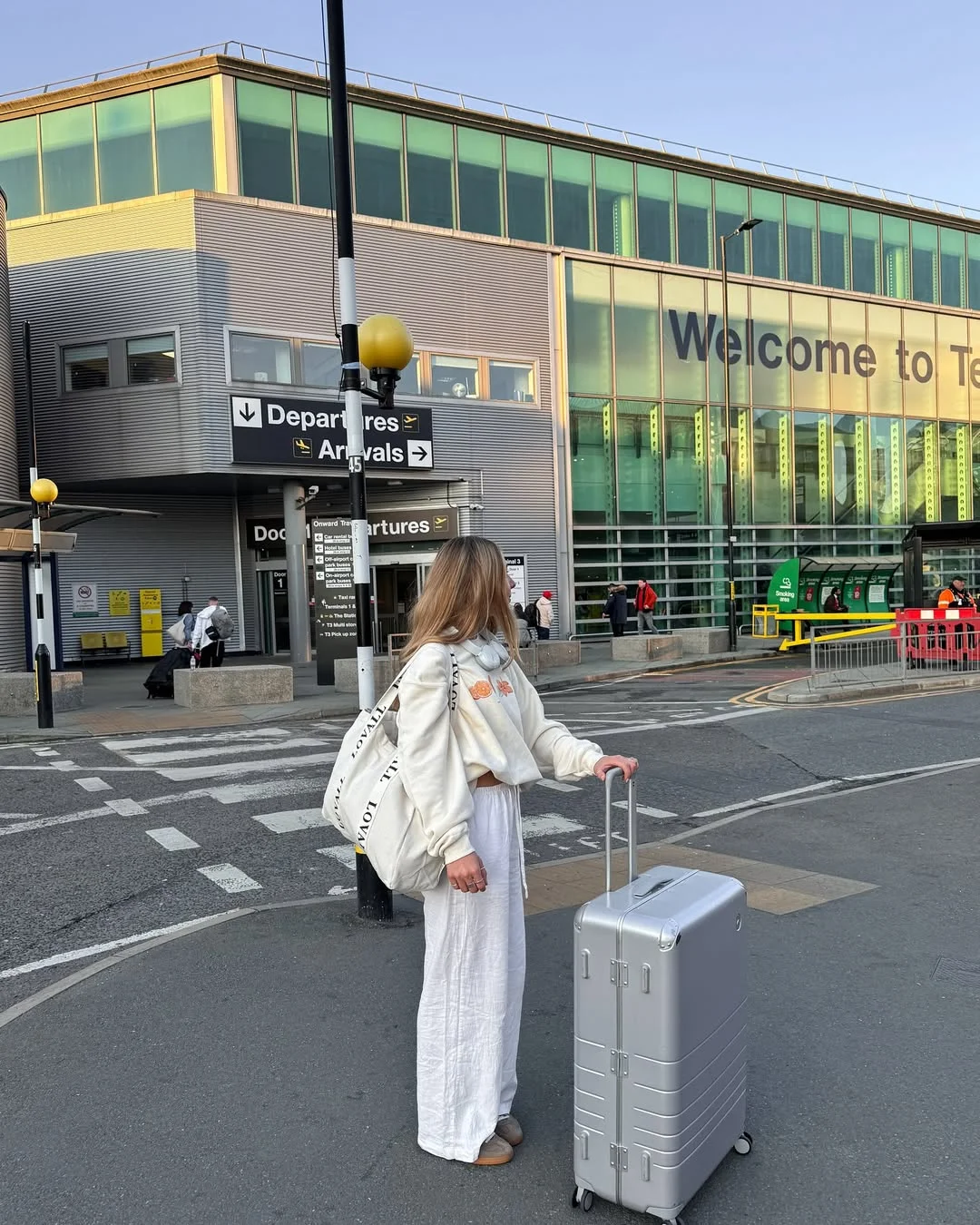 fall travel wardrobe for women 2026 Lightweight Comfort for Early Fall Getaways