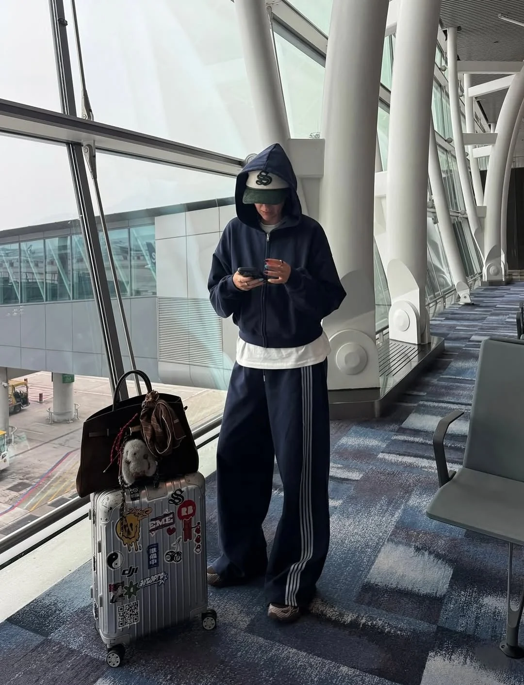 fall travel wardrobe for women 2026 The Ultimate Long-Haul Flight Uniform