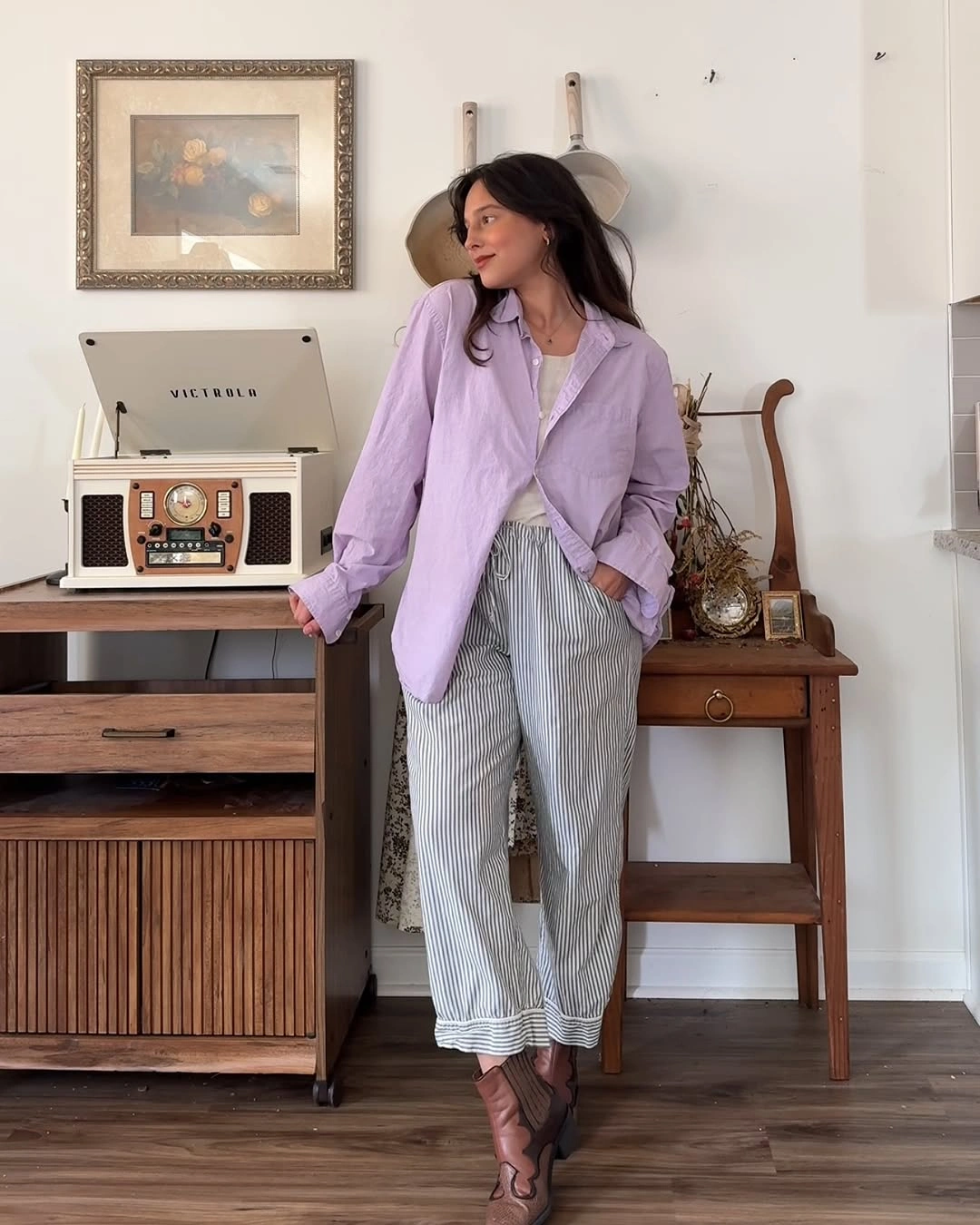 nice fall outfits 2026 Soft Pastels That Keep Early Fall Feeling Fresh