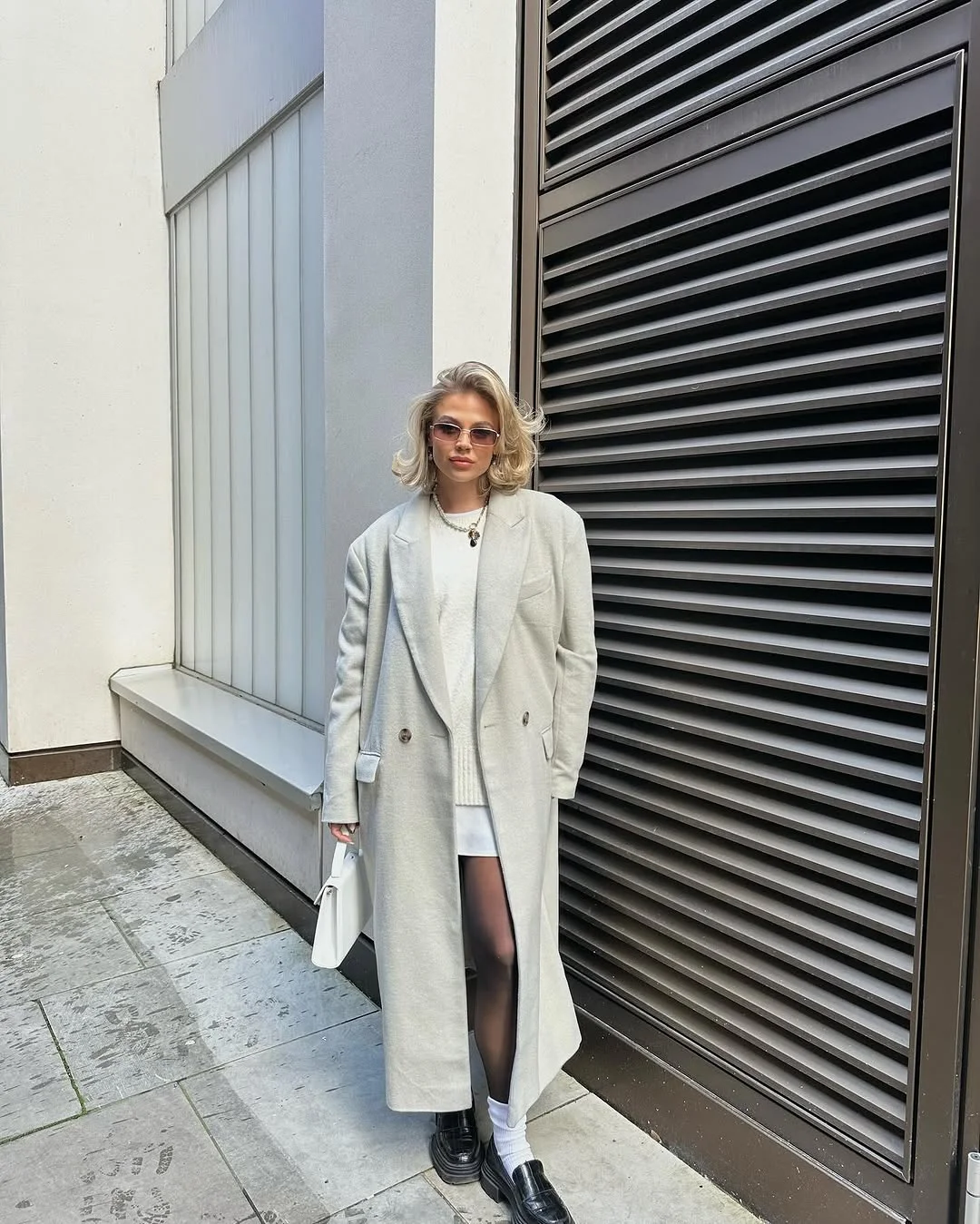 simple fall outfits 2026 Soft Gray Layers That Make Minimalism Feel Luxurious