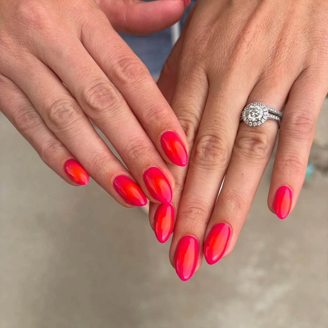 august nails color 2026 Sunset Coral OmbrΓ© That Glows in August Sunshine