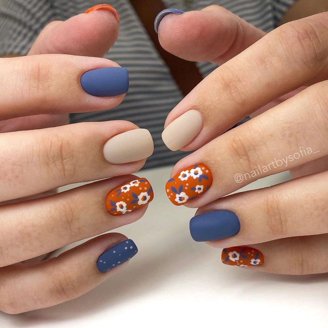 august nails ideas 2026 Matte Wildflower Nails with Cozy Summer Colors