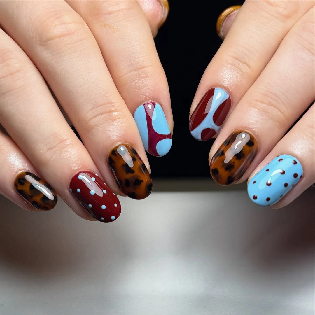 august nails ideas 2026 Retro Color Blocking Meets Chic Tortoiseshell Accents