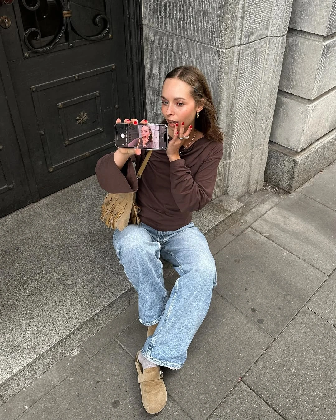 august outfits 2026 Relaxed Denim with Rich Chocolate Tones