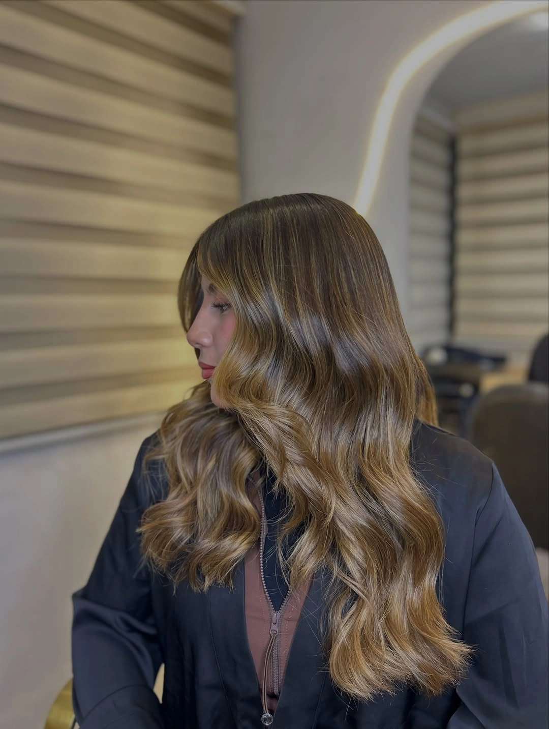 babylights hair ideas Honey Bronde Babylights with Glossy Hollywood Waves