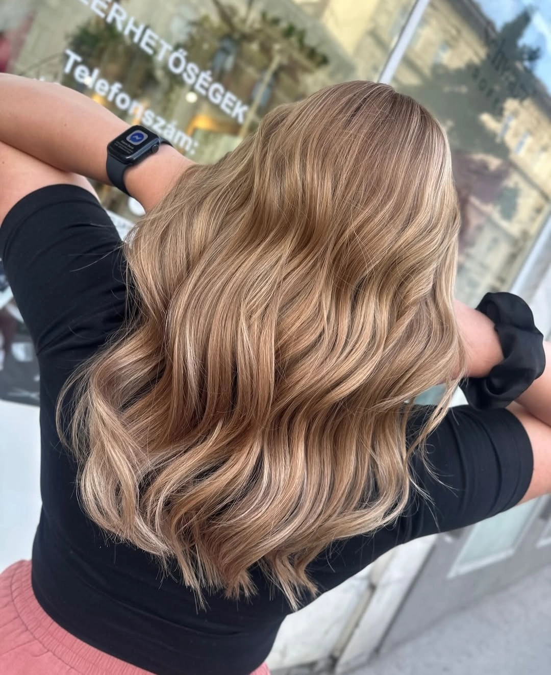 babylights hair ideas Champagne Beige Babylights with Airy Waves