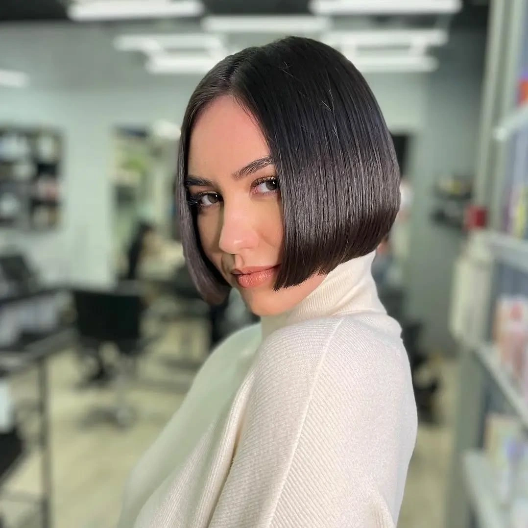 bobbed haircut for women Classic Center-Part Bob with Mirror Shine