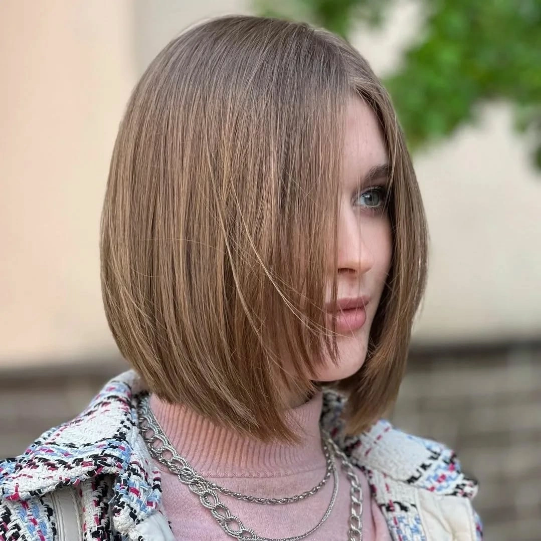 bobbed haircut for women Soft Chin-Length Bob with Airy Face-Framing Layers