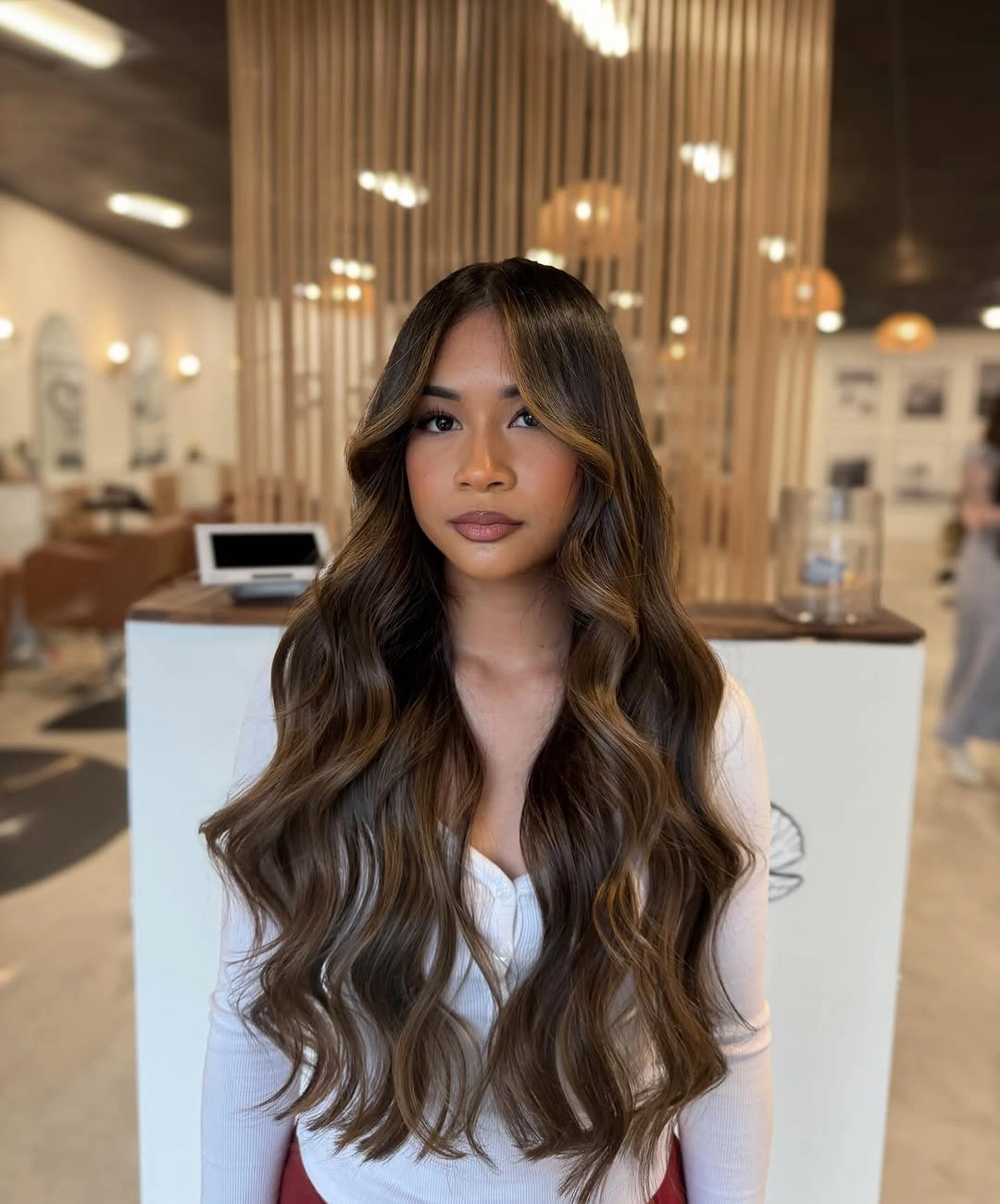 chestnut brown hair color Golden Chestnut Waves for Morena Beauty