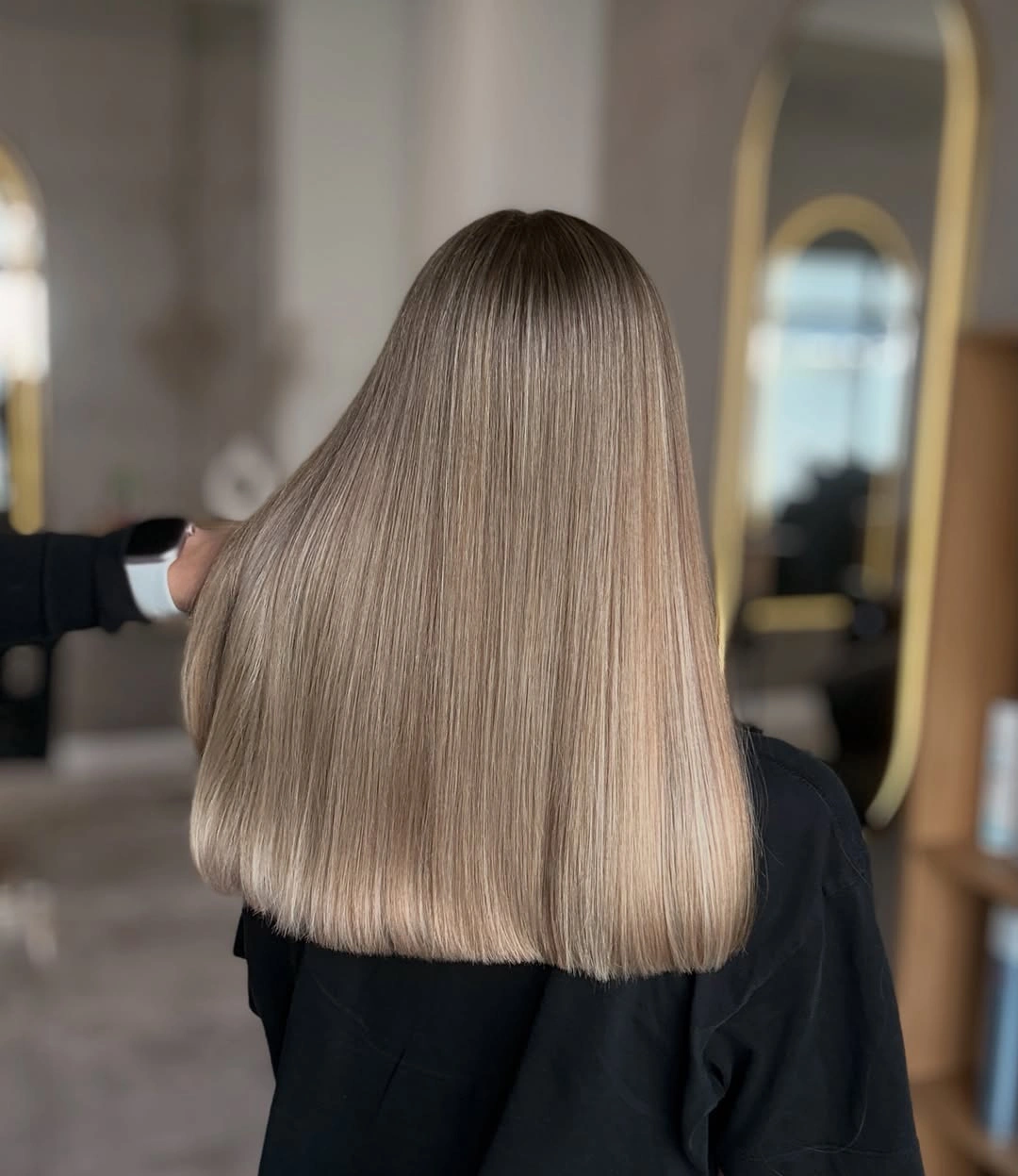 Fall blonde hair colour 2026 Mushroom Beige Blonde with a Precision Blunt Finish