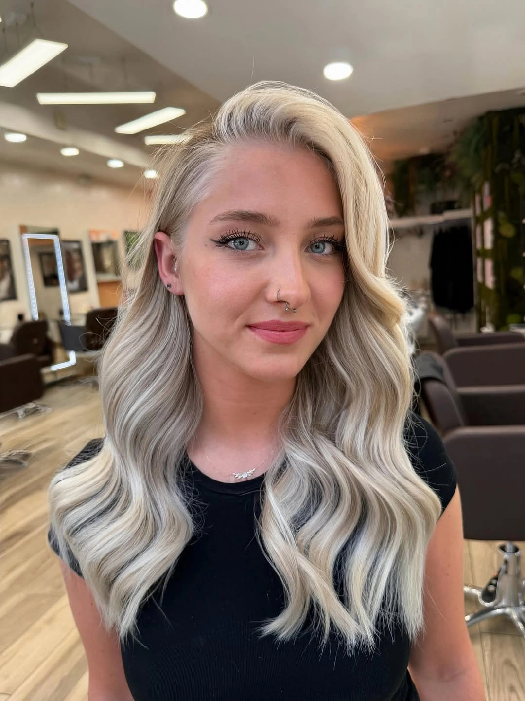 Fall blonde hair colour 2026 Cool Pearl Blonde with Hollywood Waves