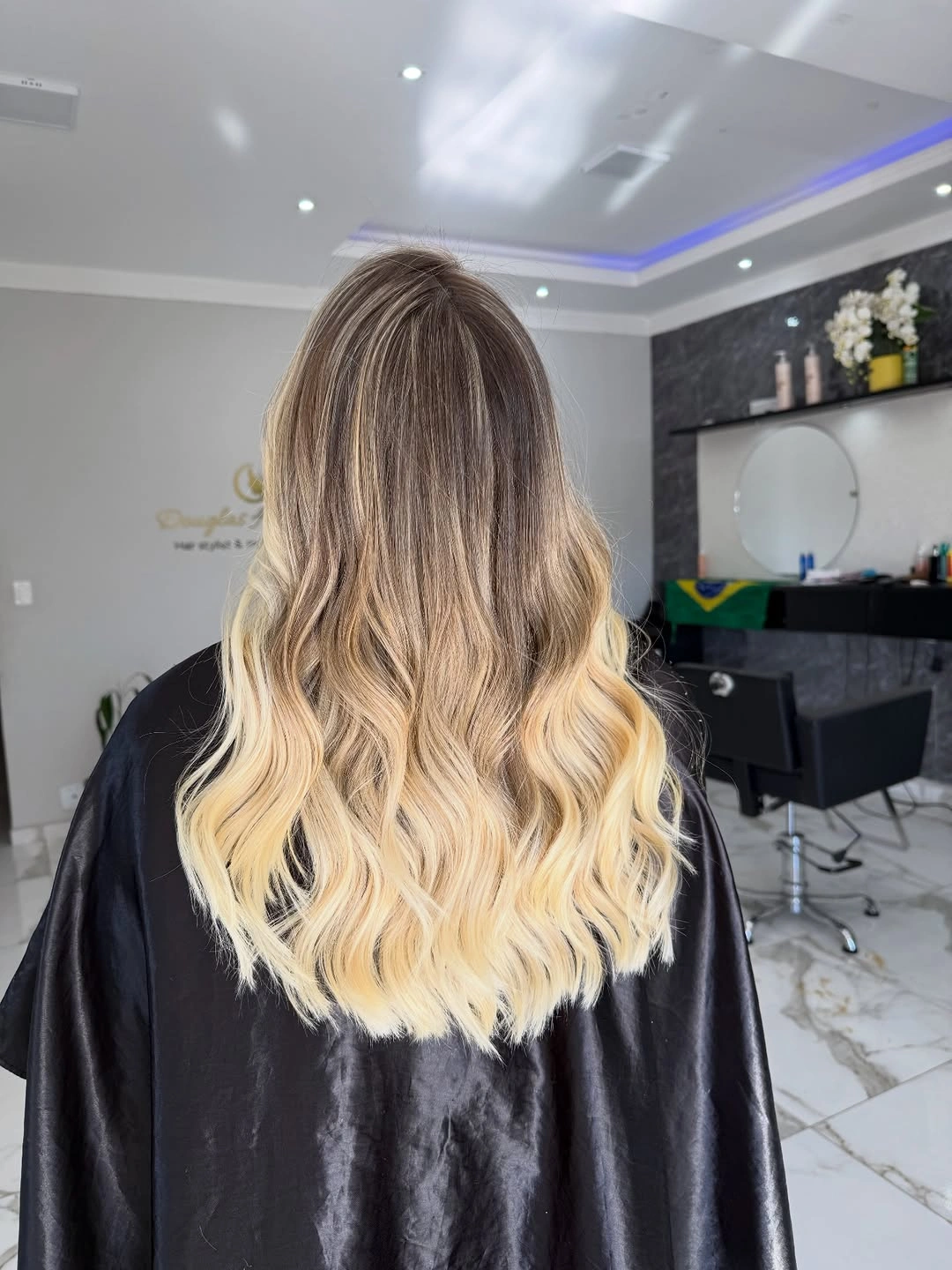 Fall blonde hair colour 2026 Soft Root Melt Blonde with Vanilla Balayage