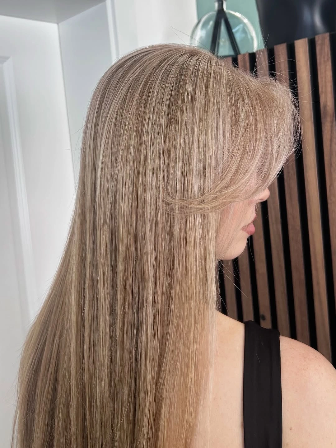 Fall blonde hair colour 2026 Neutral Blonde Layers with Luxurious Satin Finish