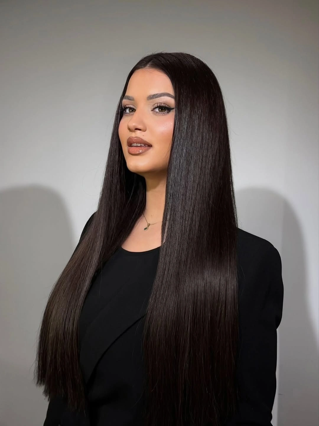 Fall brunette hair colour 2026 Ultra Gloss Straight Brunette with Mirror Shine