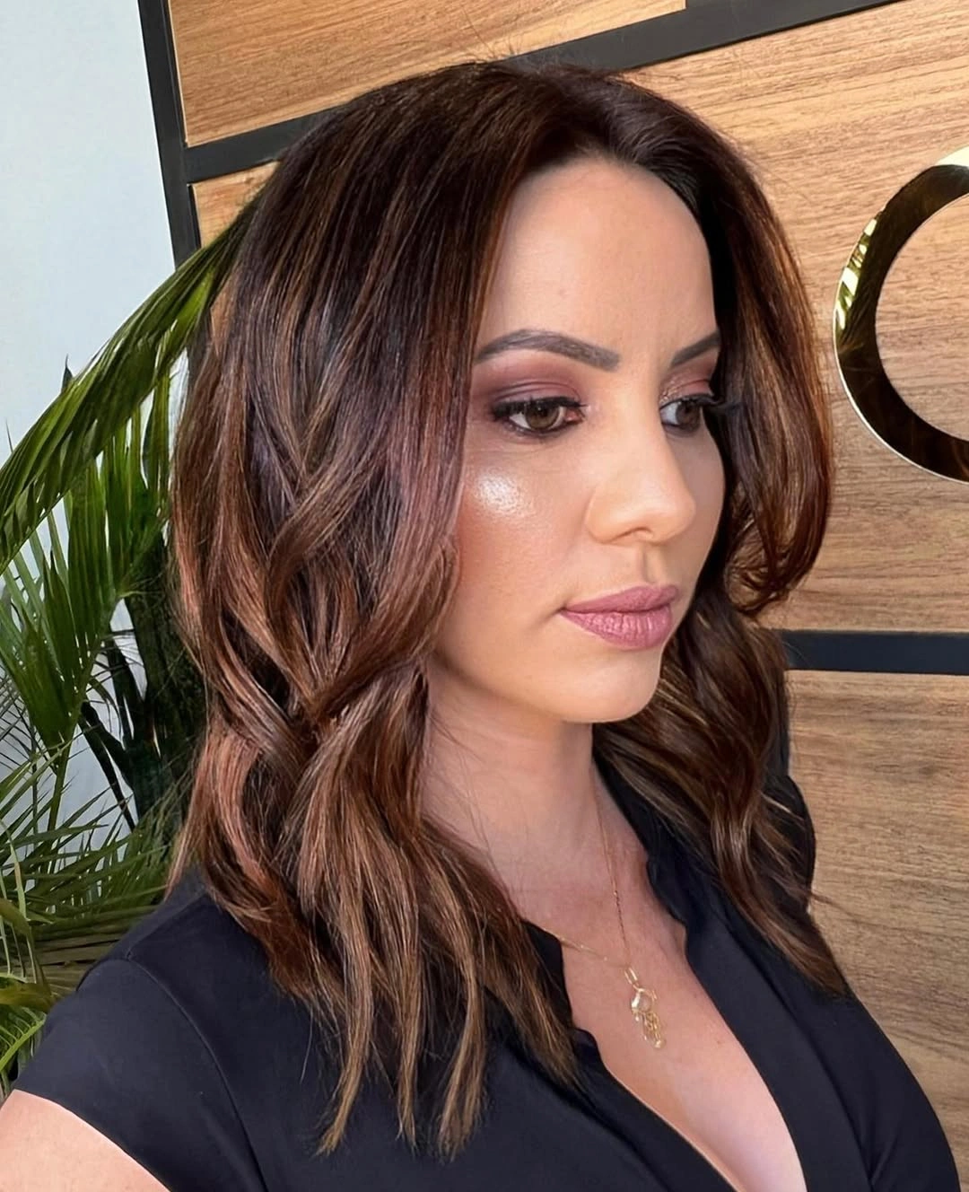 Fall brunette hair colour 2026 Caramel Mocha Brunette for Soft Autumn Warmth