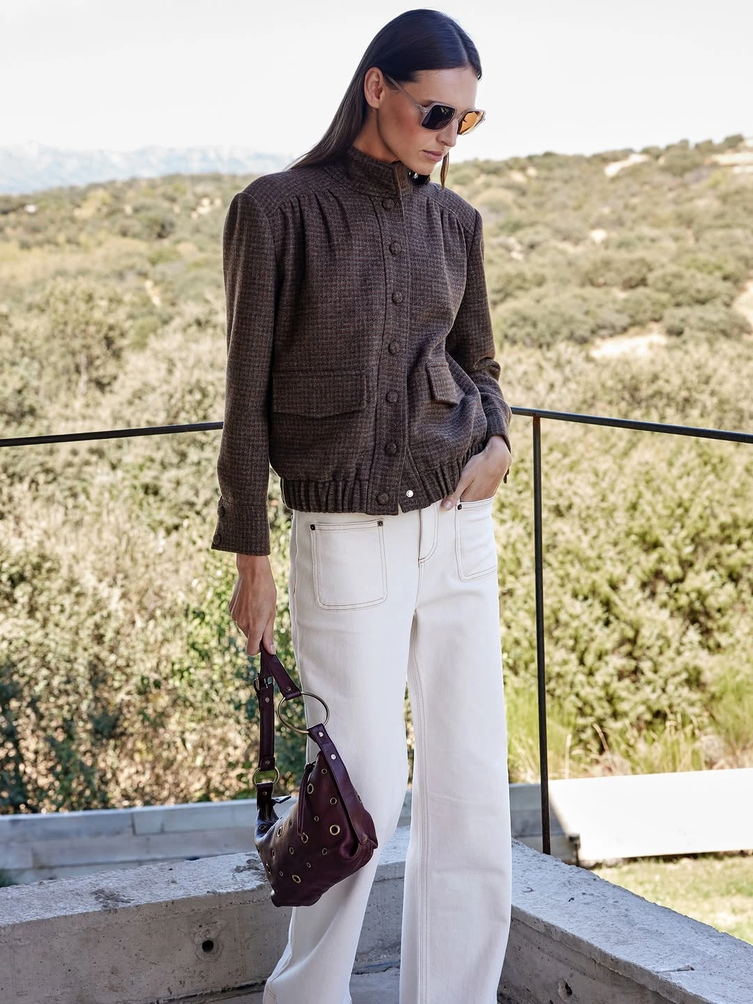 fall classy outfits women 2026 Earth-Tone Minimalism Built Around Beautiful Texture