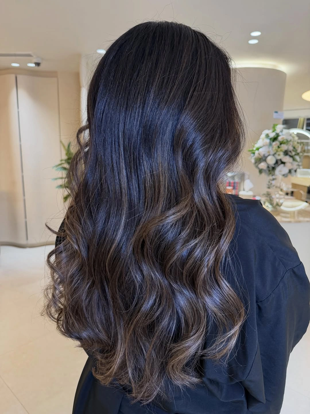 Fall hair colour ideas 2026 Glossy Midnight Espresso Waves