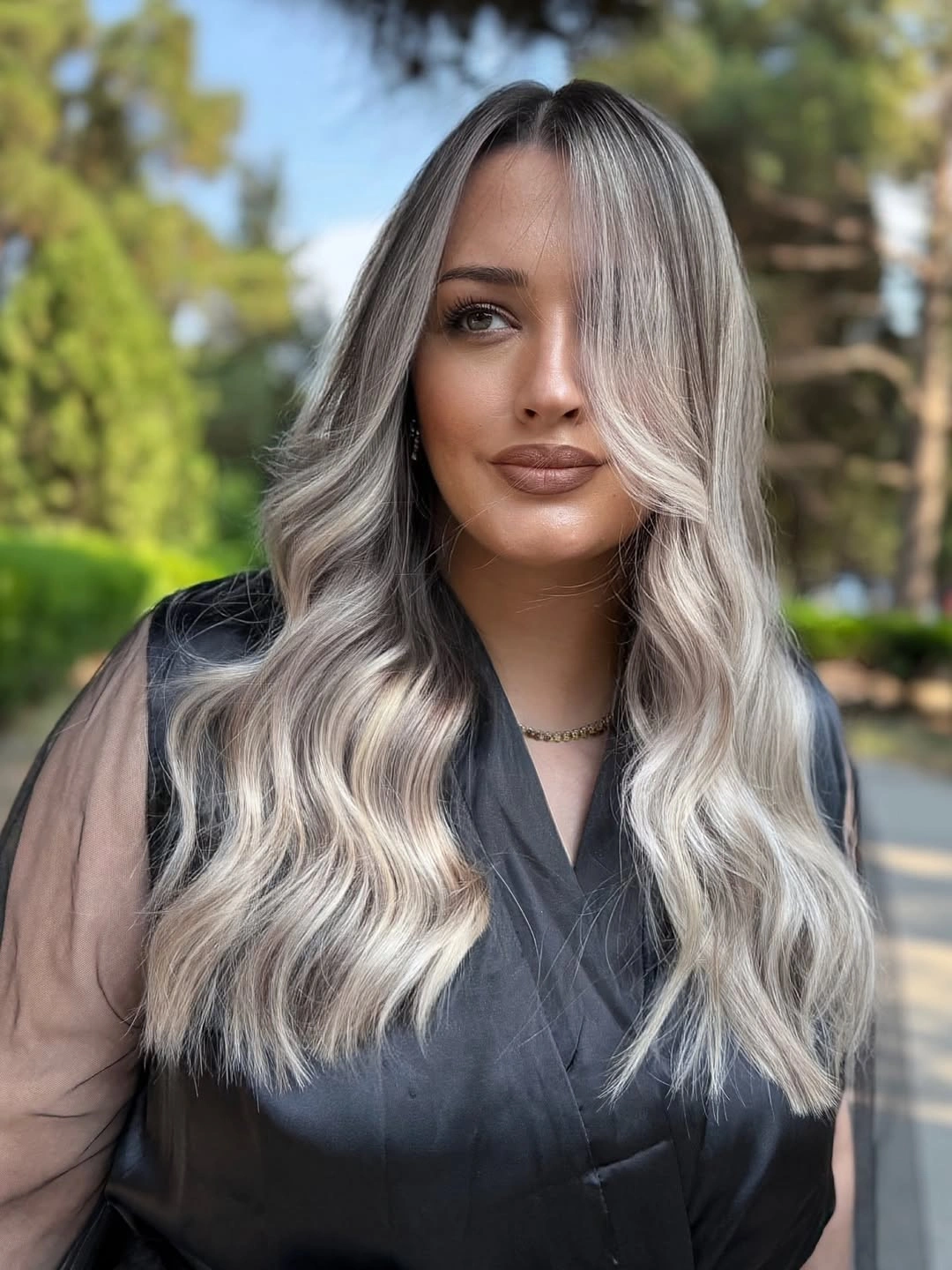 Fall hair colour ideas 2026 Silver Mushroom Blonde With Lived-In Contrast