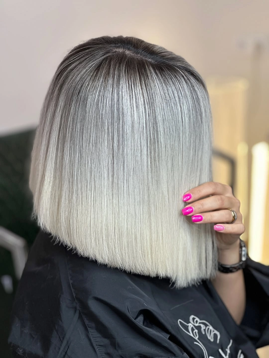Fall hair colour ideas 2026 Cool Pearl Blonde Precision Bob