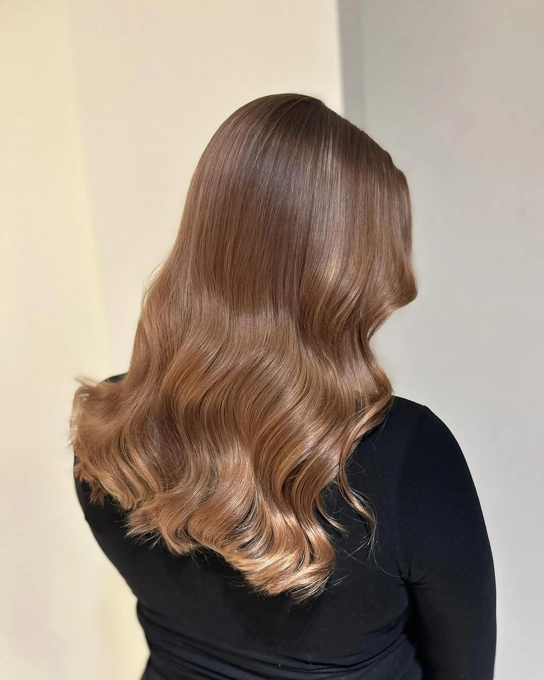 fall haircuts for women 2026 Soft Mocha Layers with Elegant Volume