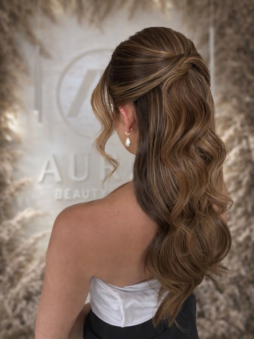 fall hairstyles 2026 Soft Romantic Half Up Waves With Timeless Volume