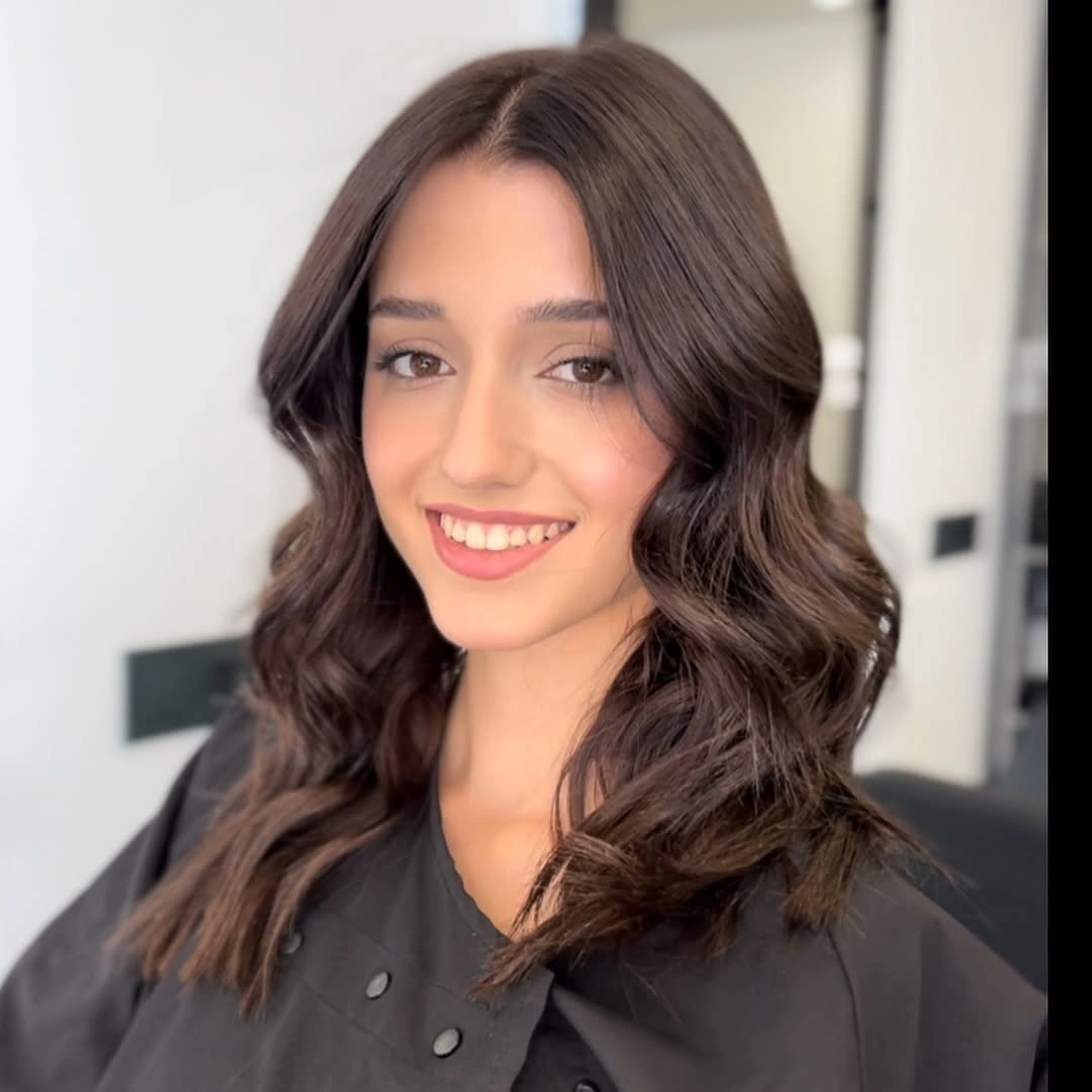 fall medium haircuts 2026 Soft Romantic Waves for an Effortless Everyday Look
