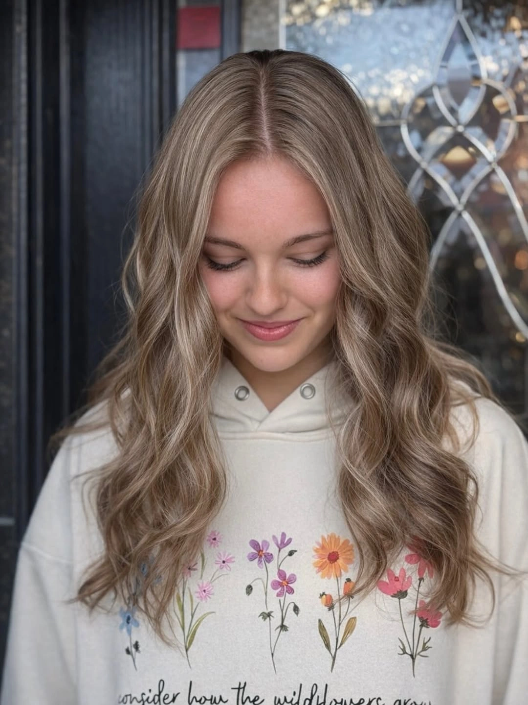fall medium haircuts 2026 Soft Ash Blonde Waves for an Easy Everyday Refresh