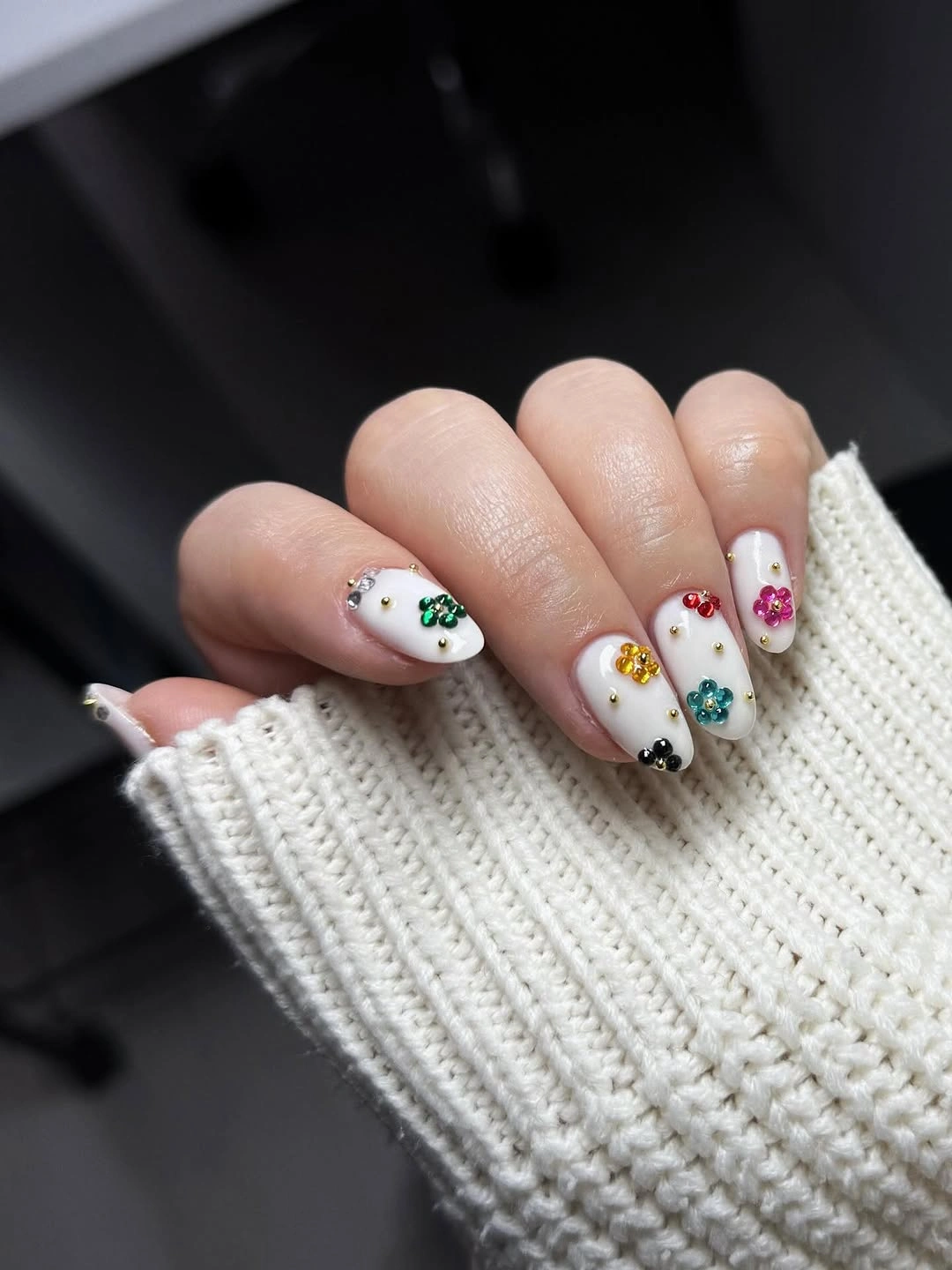 Fall nail art 2026 White Nails With Tiny Multicolor Floral Dots