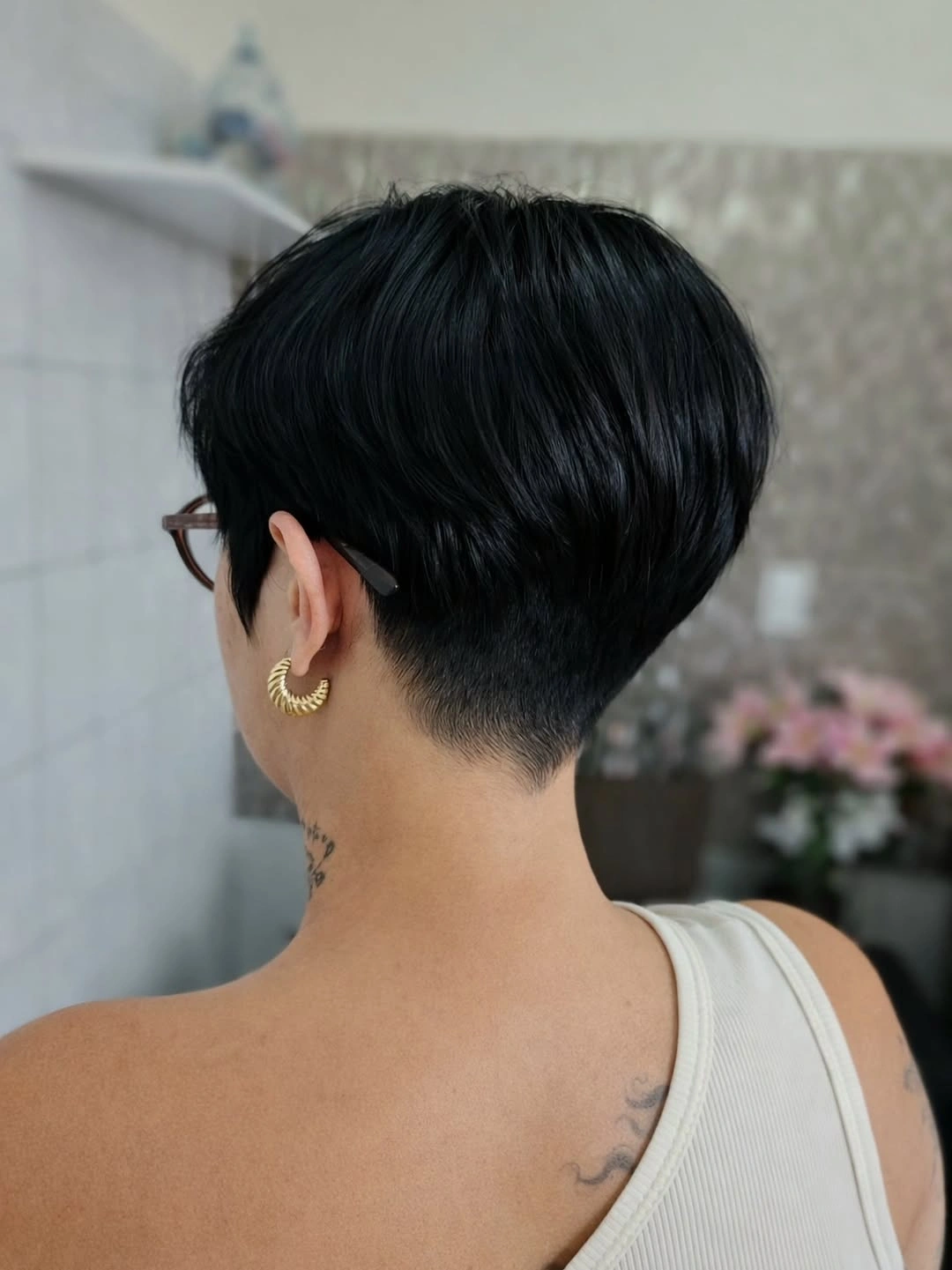 fall pixie haircut ideas 2026 Classic Rounded Pixie with Soft Tapered Layers