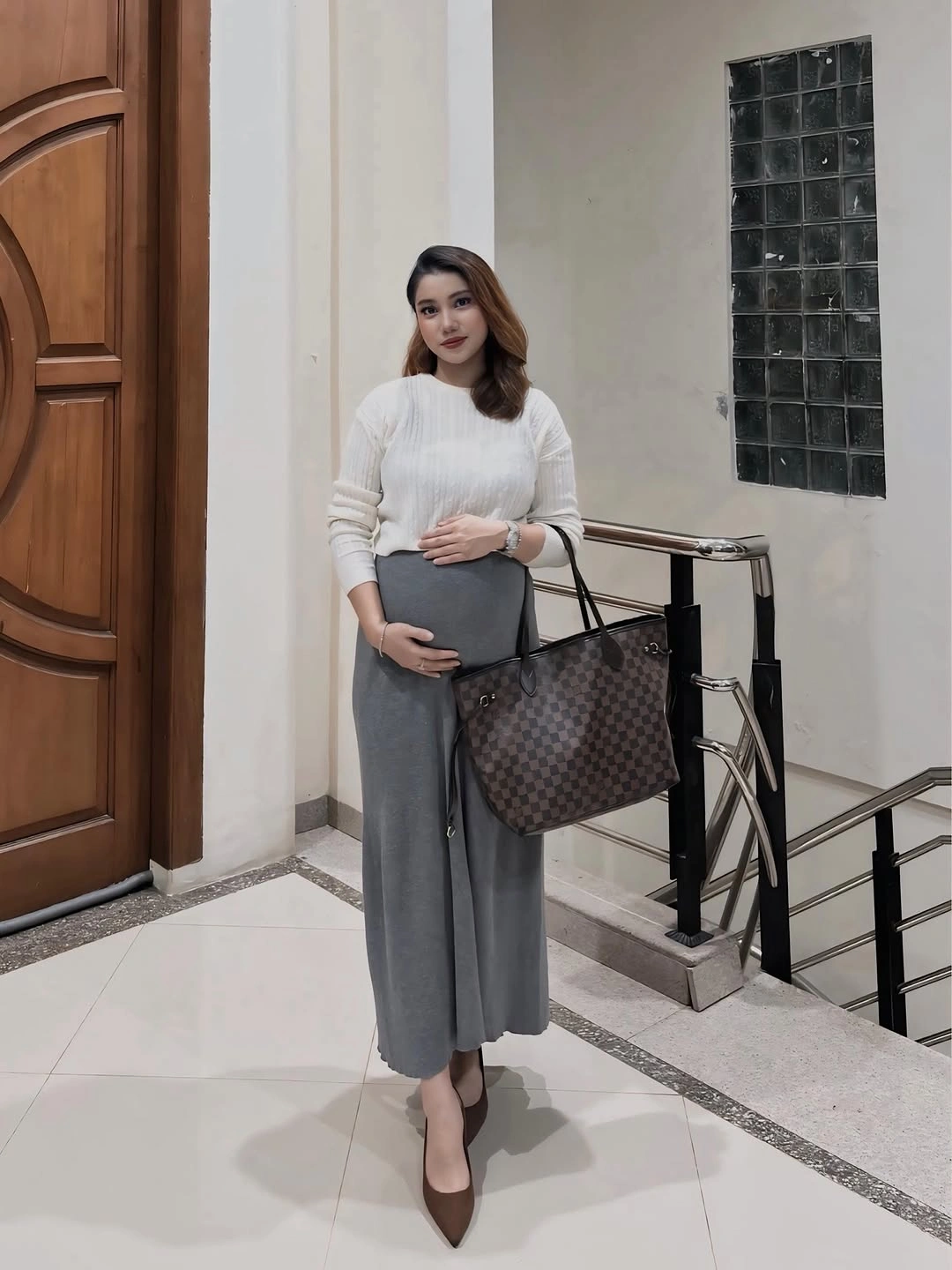 fall pregnancy outfits 2026 Soft Knit Sweater with Flowing Midi Skirt for Office Days