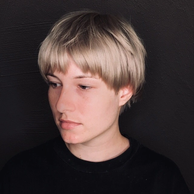 fall short haircuts 2026 Classic French Bowl Bob with Soft Fringe