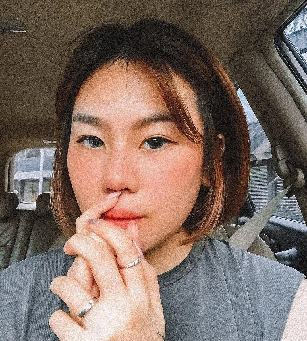 fall short haircuts 2026 Soft Korean Bob with Face-Framing Curtain Pieces