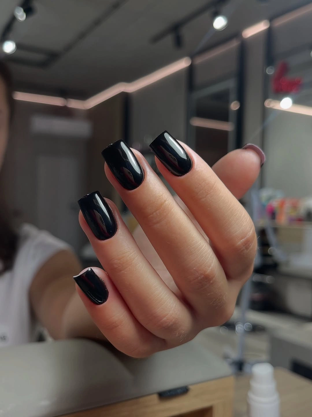 Fall short nails 2026 Glossy Black Short Nails With Slim Light Reflections