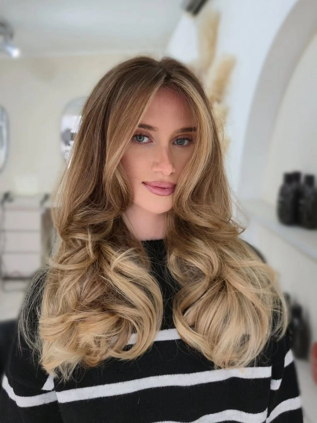 Hair Lowlights: Color Ideas and Inspiration Soft Vanilla Blonde with Dimensional Shadow Roots