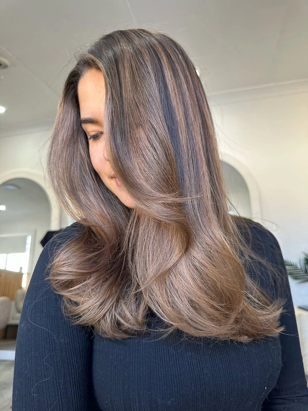 Hair Lowlights: Color Ideas and Inspiration Glossy Cocoa Layers with Soft Beige Contouring