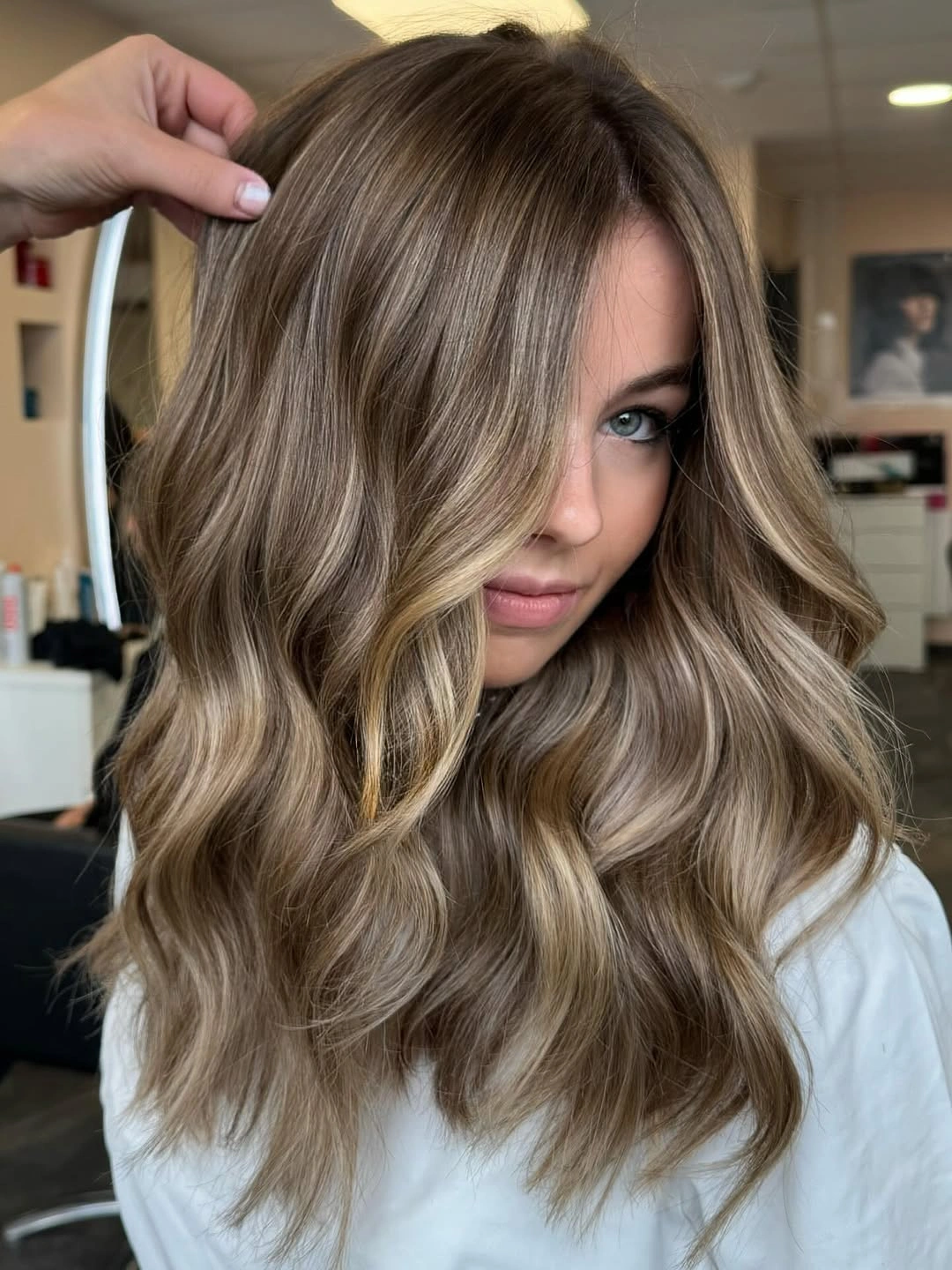 Hair Lowlights: Color Ideas and Inspiration Cool Beige Blonde with Seamless Shadowed Depth