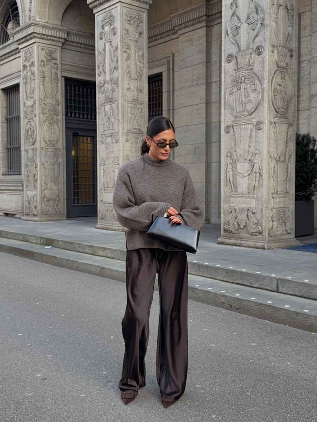 modest fall outfits 2026 Soft Monochrome Dressing With Flowing Silhouettes