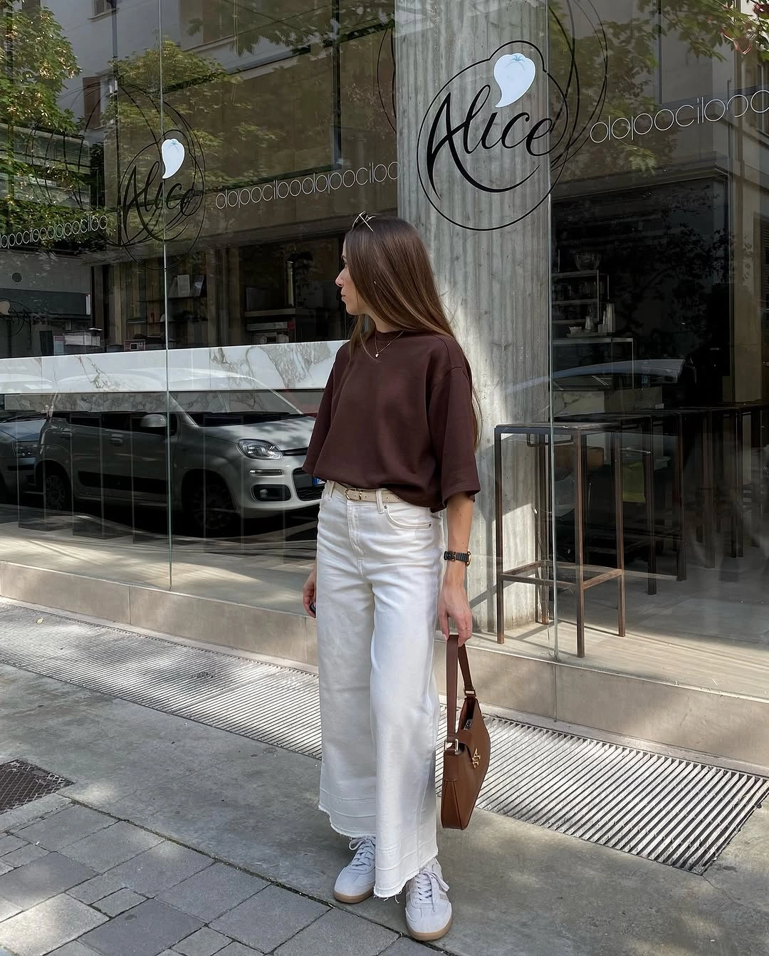 September fashion trends 2026 Brown Tee With White Denim And Sneakers