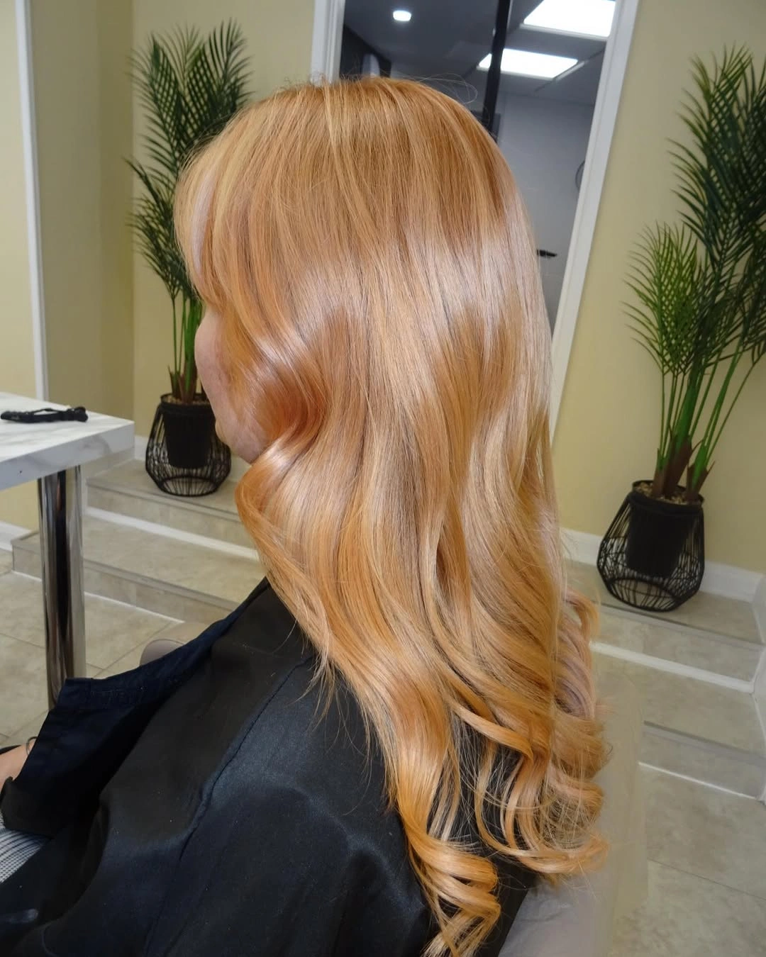 September hairstyles ideas 2026 Strawberry Blonde Layers With Soft Curl