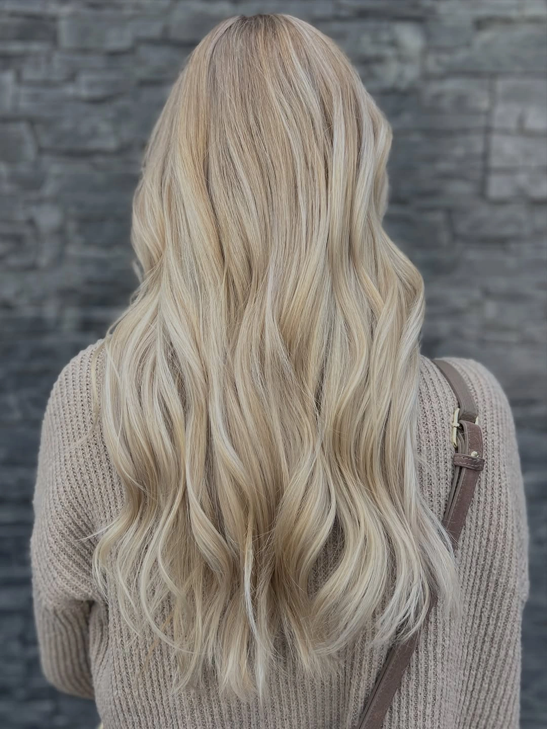 September hairstyles ideas 2026 Pale Blonde Waves With Long Loose Length