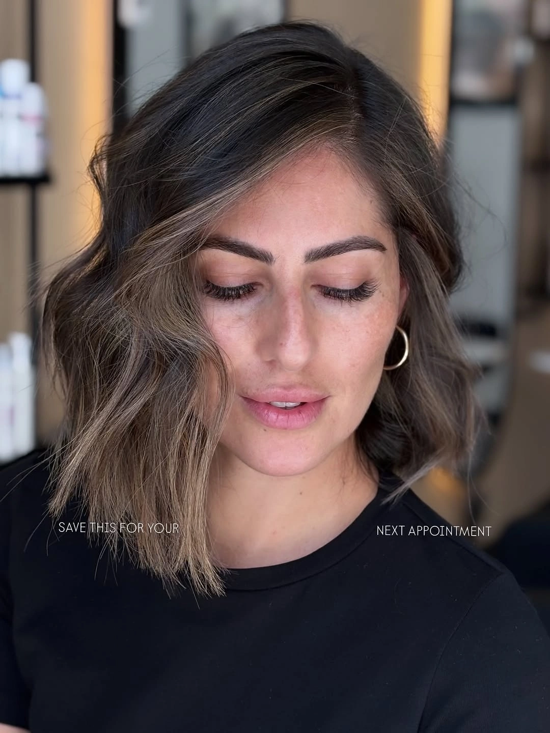 September hairstyles ideas 2026 Short Highlighted Bob With Textured Sweep
