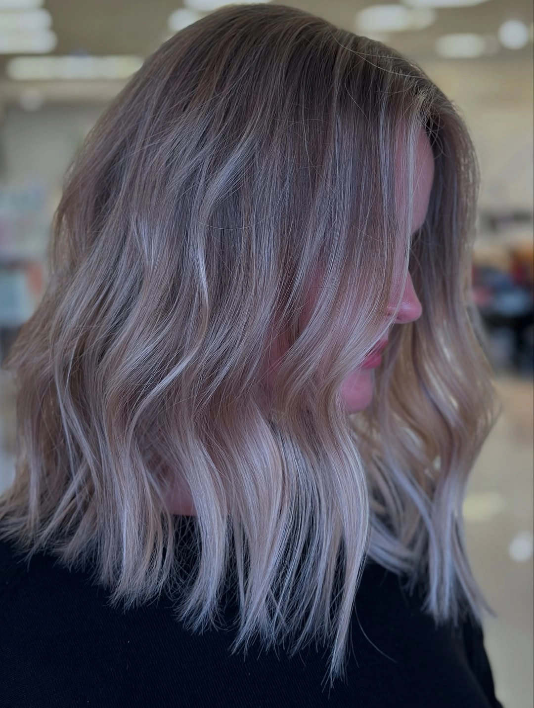 September hairstyles ideas 2026 Cool Blonde Lob With Pinkish Shadows