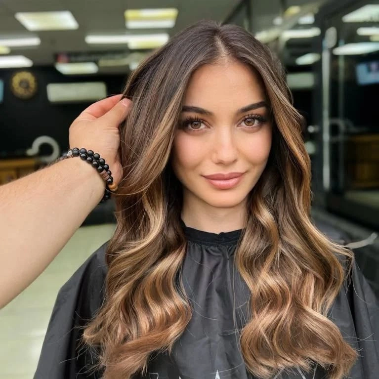September hairstyles ideas 2026 Brunette Waves With Bright Face Ribbons