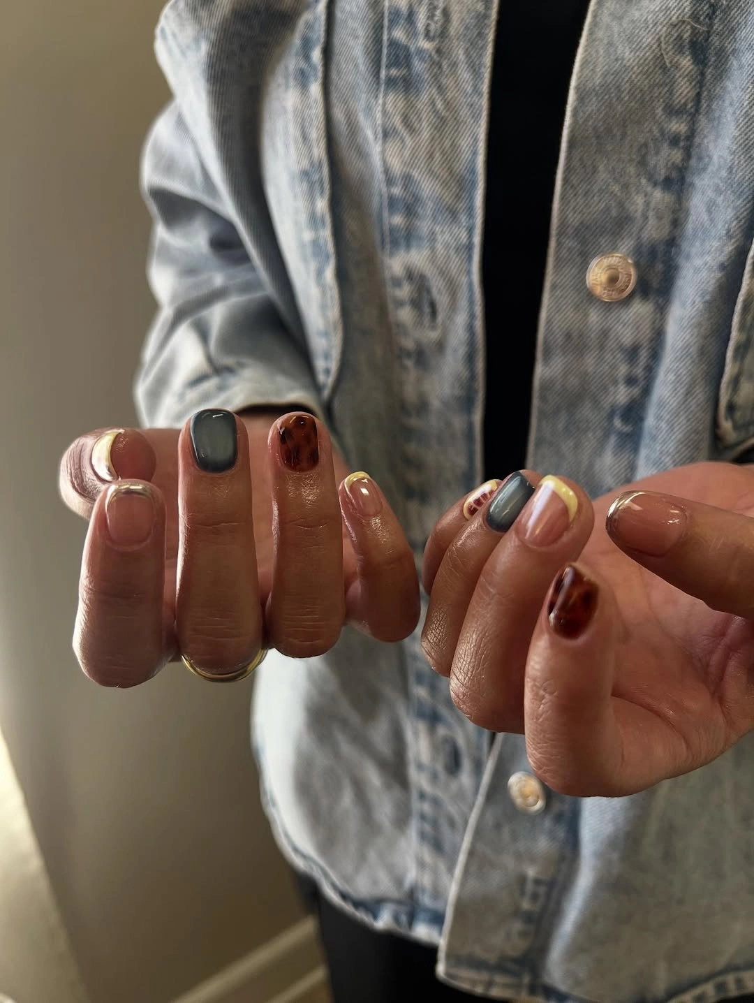 September nail designs 2026 Short Brown And Black Nails With Mixed Gloss