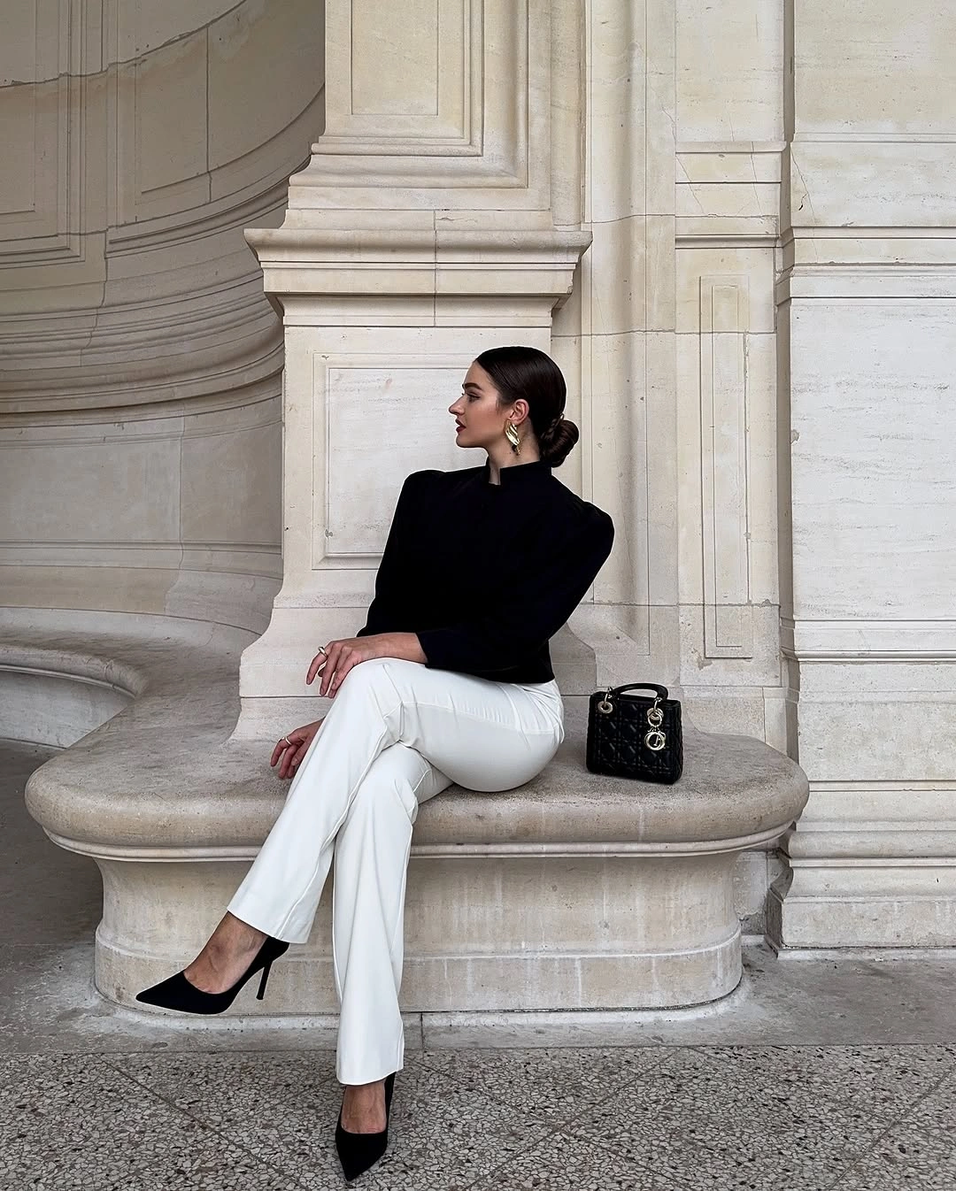 September outfits ideas 2026 Black Turtleneck With White Tailored Trousers