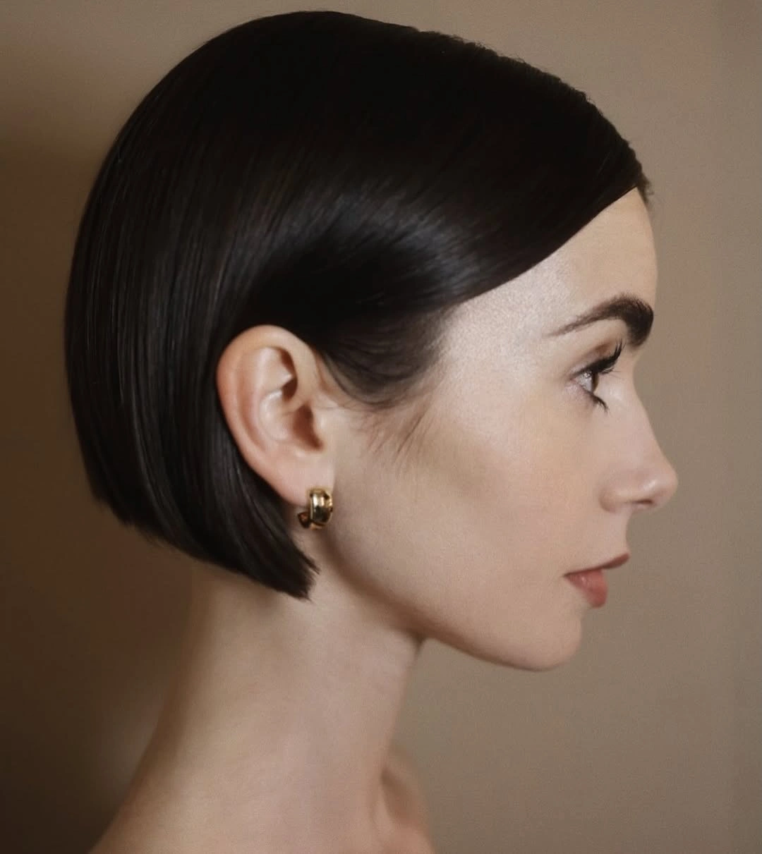 short bobbed hairstyle Ultra-Sleek Side-Part Bob